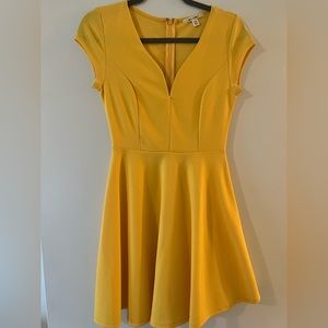 Francesca’s yellow summer dress size XXS